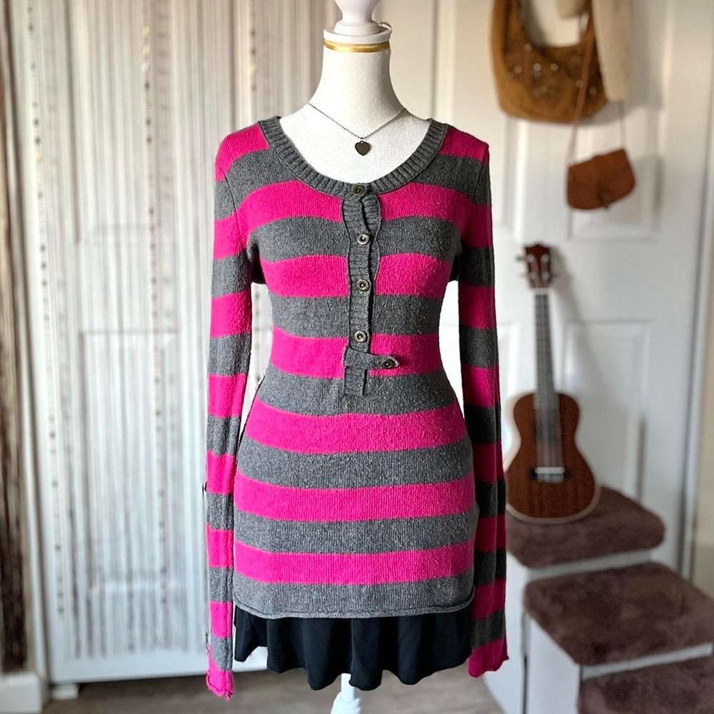 vintage h&m pink and grey striped henley sweater